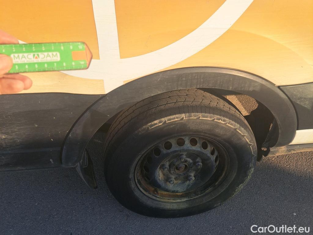  Ford  Transit FORD  / 2013 / 4P / furgón 350 96kW L3H2 Van DC Trend FWD #90