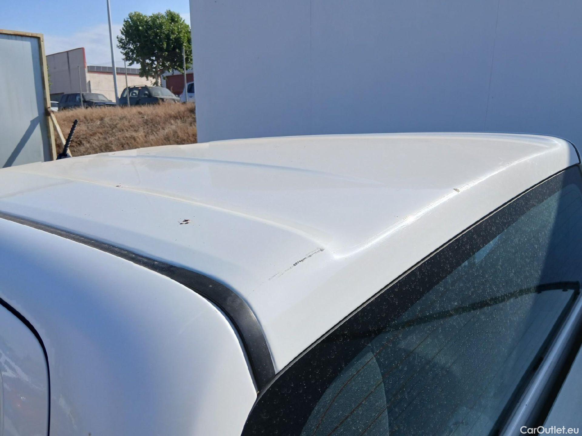  Toyota  Hilux TOYOTA  / 2020 / 4P / pickup 2.4 D-4D Cabina Doble GX #9