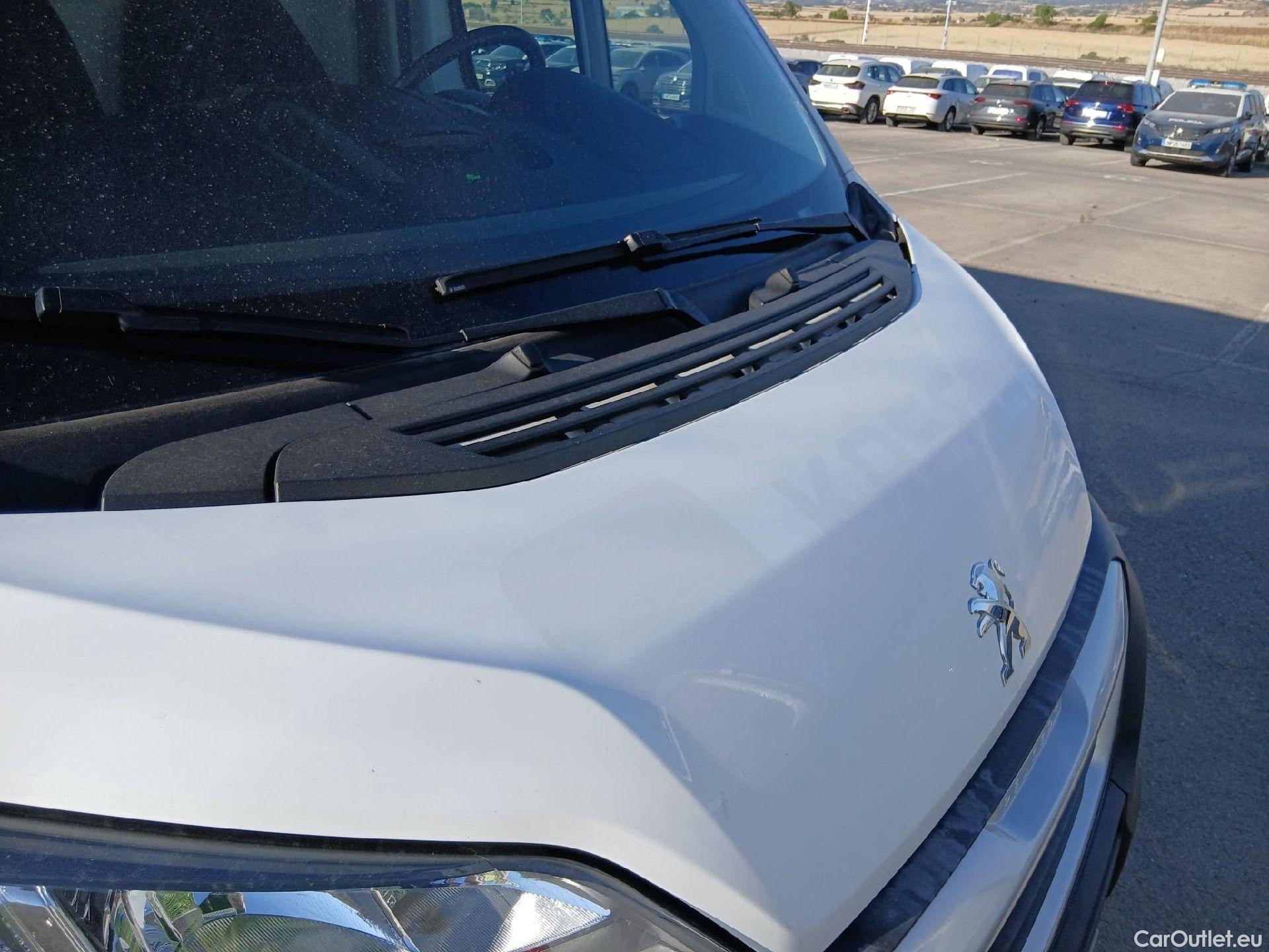  Peugeot  Boxer PEUGEOT  / 2014 / 4P / furgón 435 L3 H3 BHDI 103kW (140CV) S&S 6 V. M #1