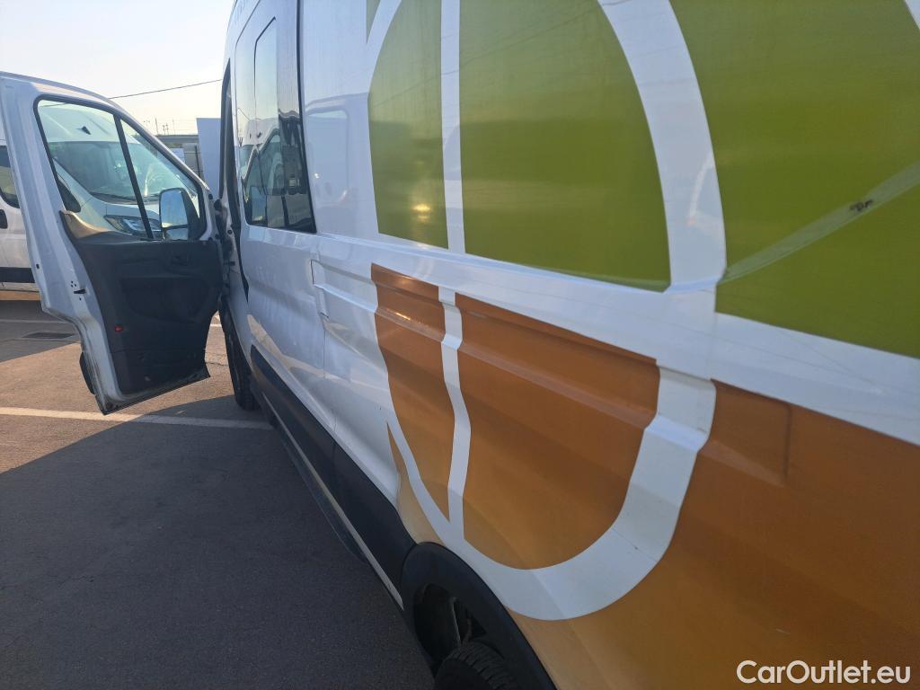  Ford  Transit FORD  / 2013 / 4P / furgón 350 96kW L3H2 Van DC Trend FWD #38