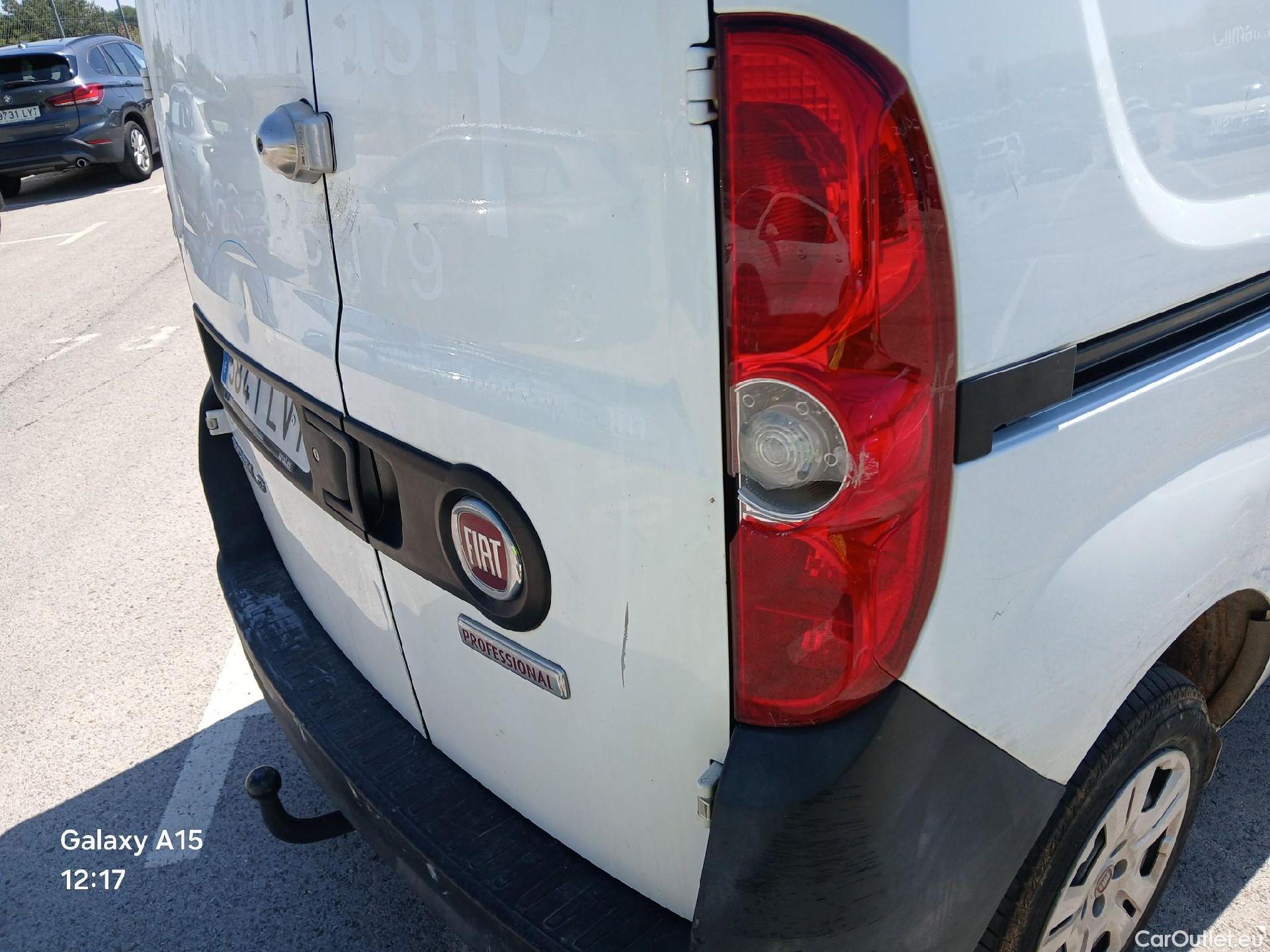  Fiat  Doblo FIAT Doblò Cargo/2015/4P/furgón derivado de turismo Cargo SX 1.6 Mjet 66kW (90CV) (AC) #31