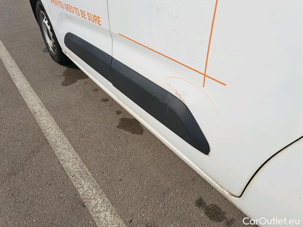  Citroen  Berlingo CITROEN  / 2018 / 5P / furgón derivado de turismo Doble Cab. Talla XL BlueHDi 100 CONTROL #35