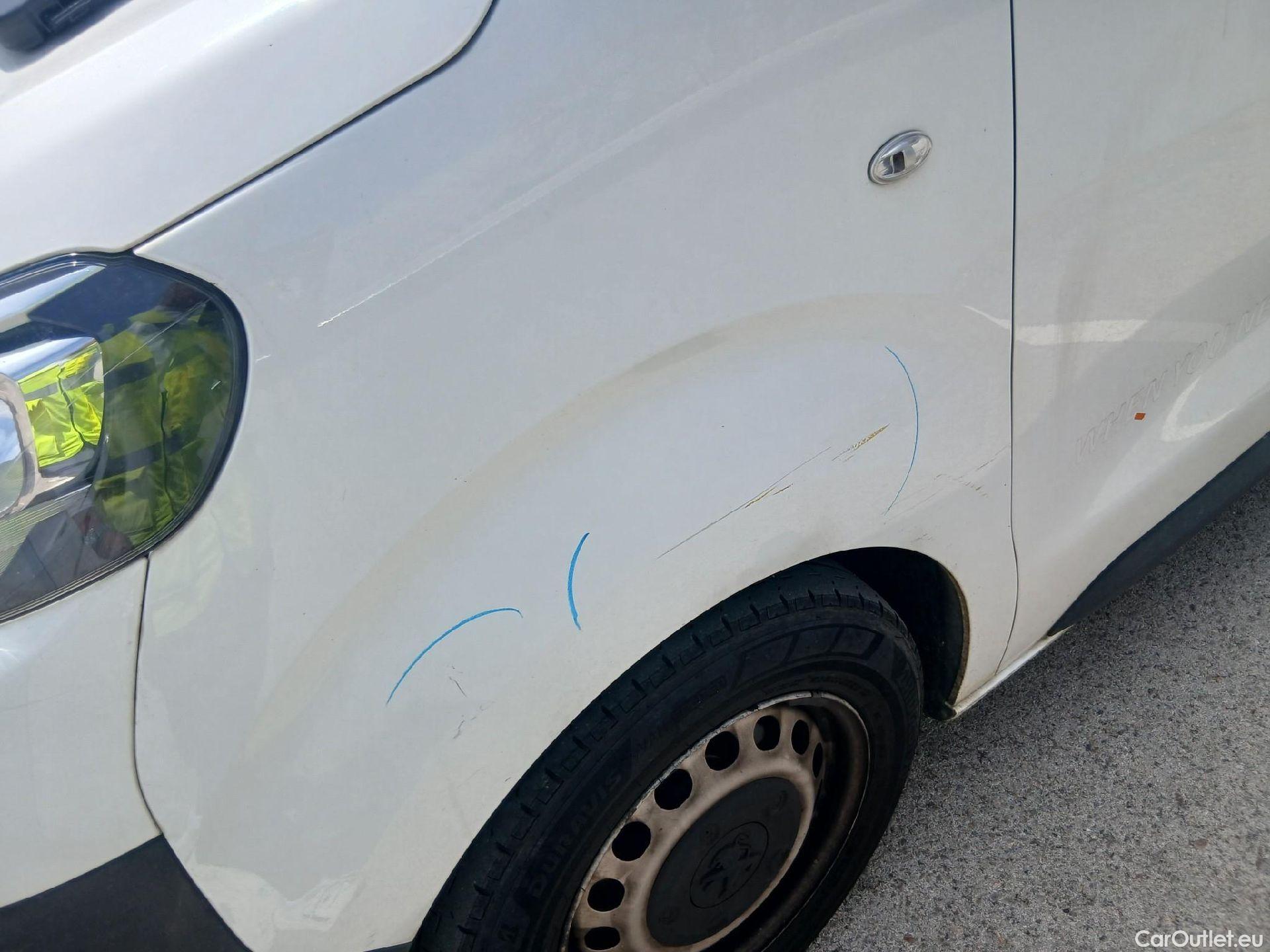  Peugeot  Expert PEUGEOT  / 2016 / 4P / furgón Furgón Premium 1.5 BlueHDi 120 Standard #9