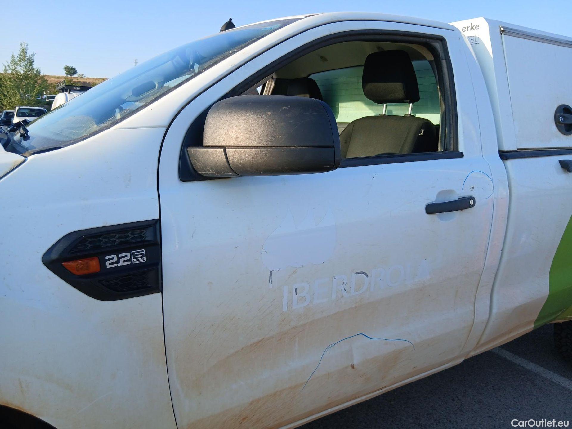  Ford  Ranger FORD  VU 2p 6G pickup 2.2 TDCi 118kW 4x4 Cab. Sencilla XL S/S #12