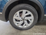  Volkswagen  Tiguan 2.0 TDI SCR DSG Elegance #10