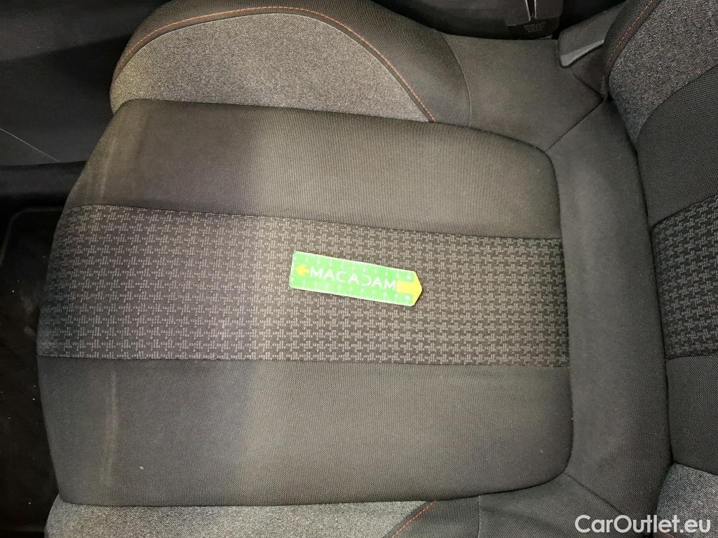  Peugeot  3008  Active Pack 1.2 PureTech 130CV BVA8 E6d #23