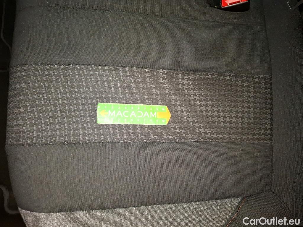  Peugeot  3008  Active Pack 1.2 PureTech 130CV BVA8 E6d #25