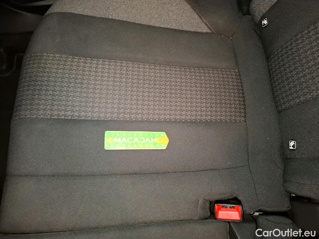  Peugeot  3008  Active Pack 1.2 PureTech 130CV BVA8 E6d #27