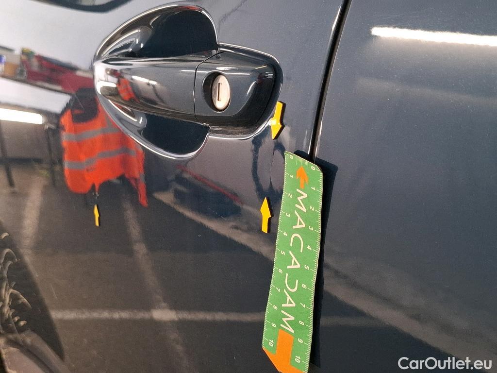  Peugeot  3008  Active Pack 1.2 PureTech 130CV BVA8 E6d #15