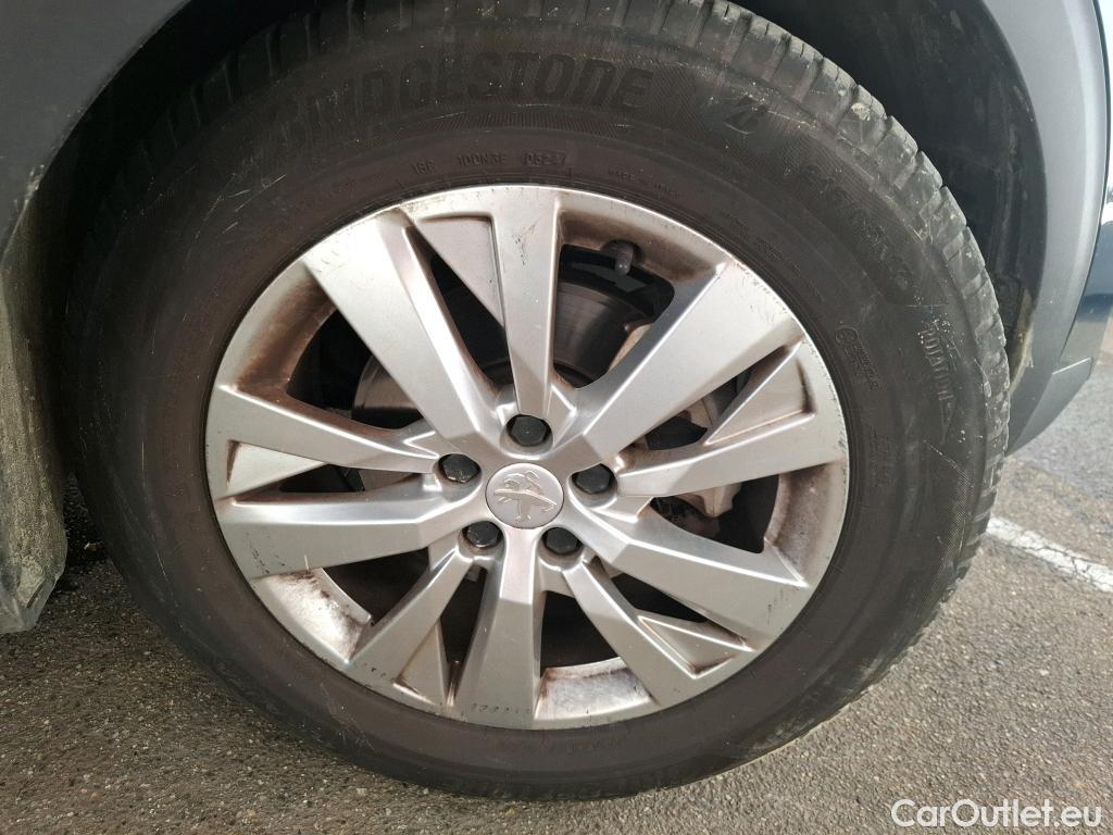  Peugeot  3008  Active Pack 1.2 PureTech 130CV BVA8 E6d #32