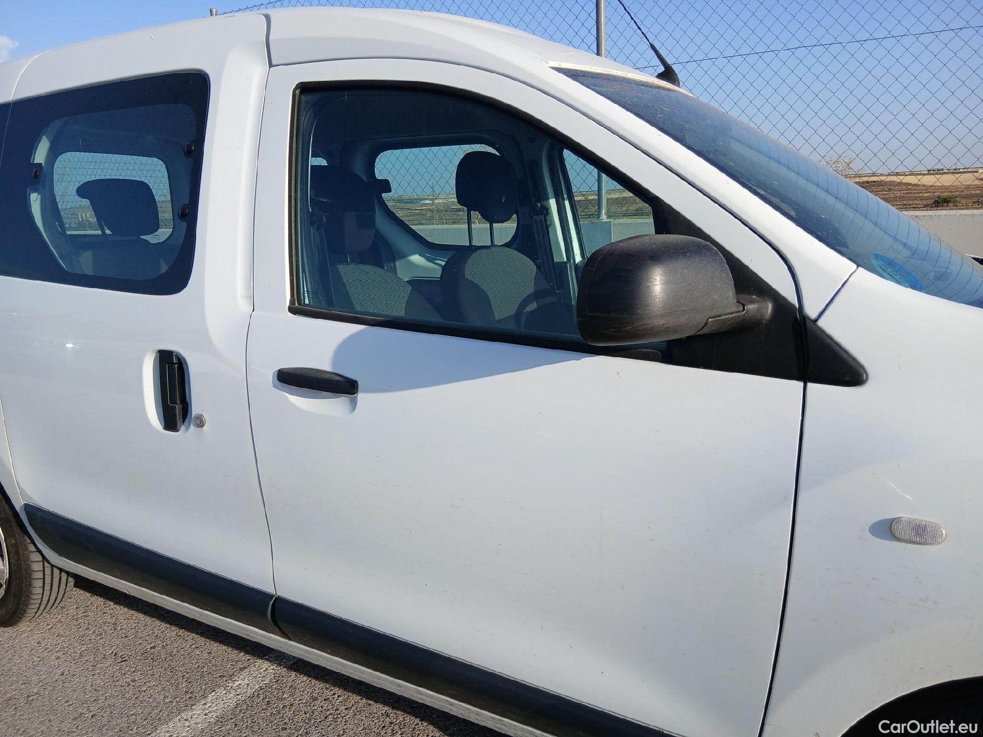  Dacia  Dokker DACIA  / 2013 / 4P / combi Essential 1.6 80kW (110CV) ECO-G N1 #37