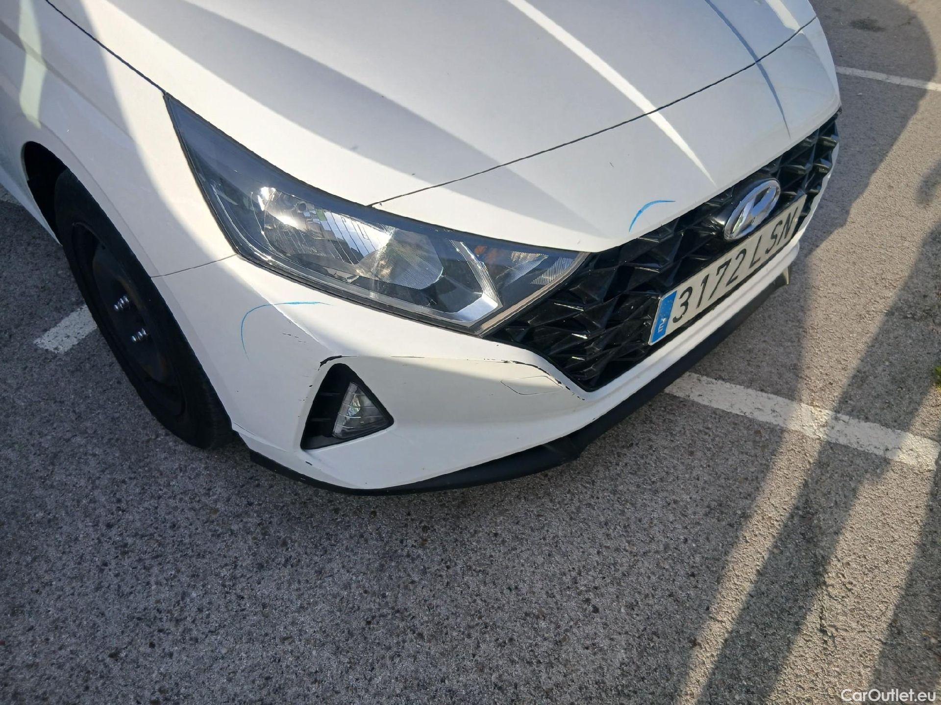  Hyundai  i20 HYUNDAI  / 2020 / 5P / berlina con portón 1.0 TGDI 74kW (100CV) 48V Essence #2