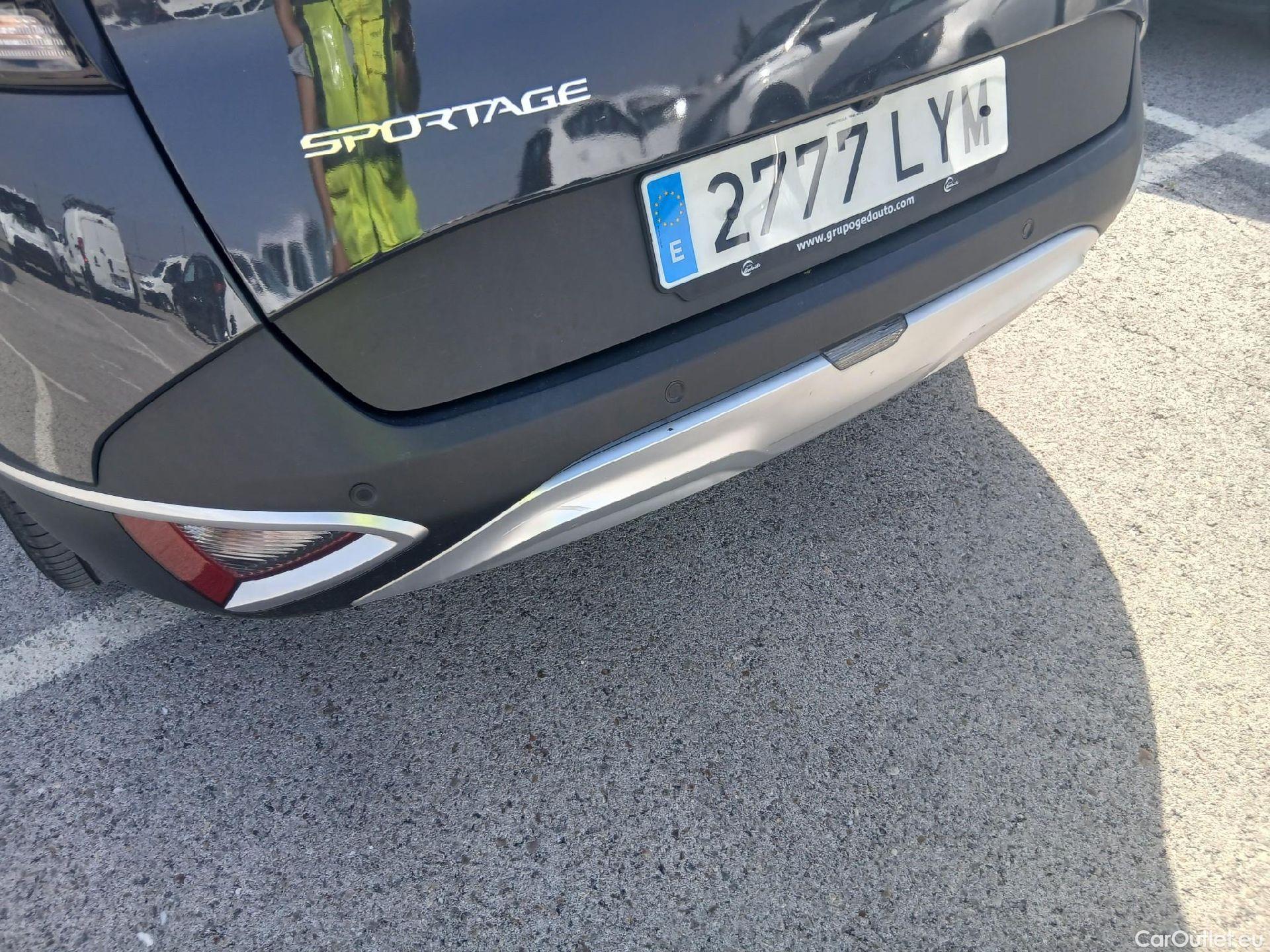  KIA  Sportage KIA  / 2022 / 5P / todoterreno 1.6 T-GDi PHEV 198kW (265CV) Drive 4X4 #9