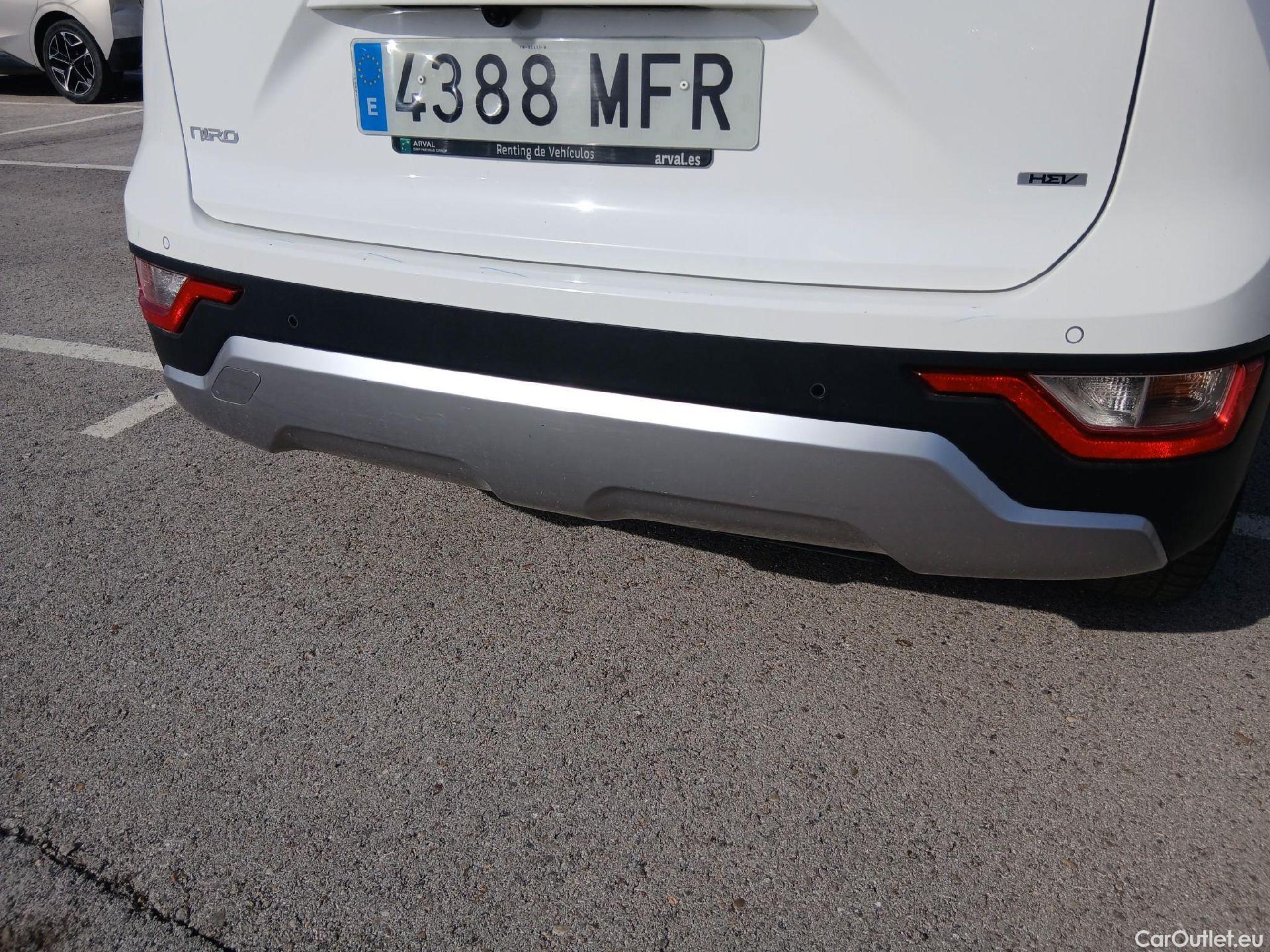  KIA  Niro KIA  / 2022 / 5P / crossover 1.6 GDi HEV 104kW (141CV) Concept #40