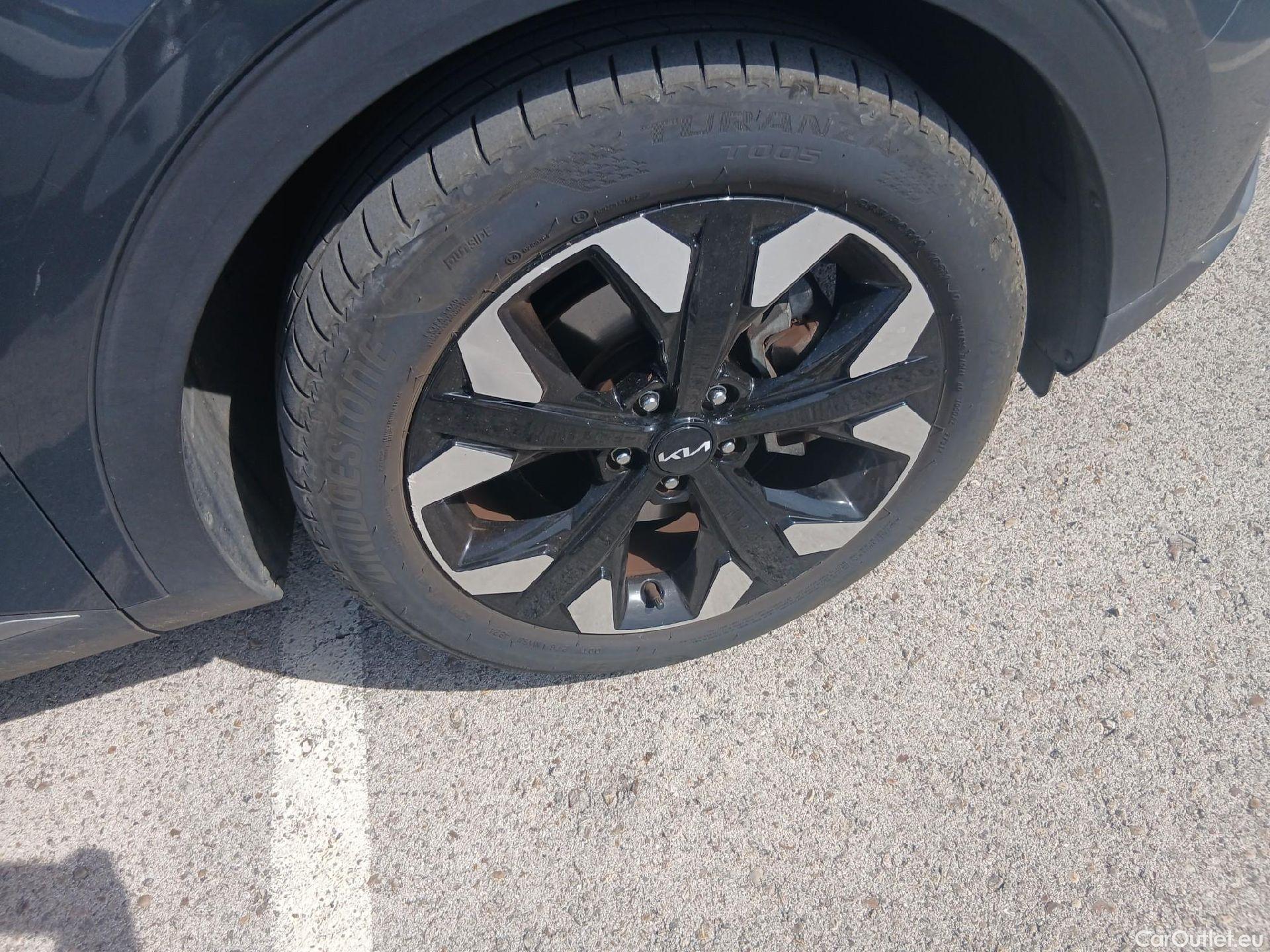  KIA  Sportage KIA  / 2022 / 5P / todoterreno 1.6 T-GDi PHEV 198kW (265CV) Drive 4X4 #18