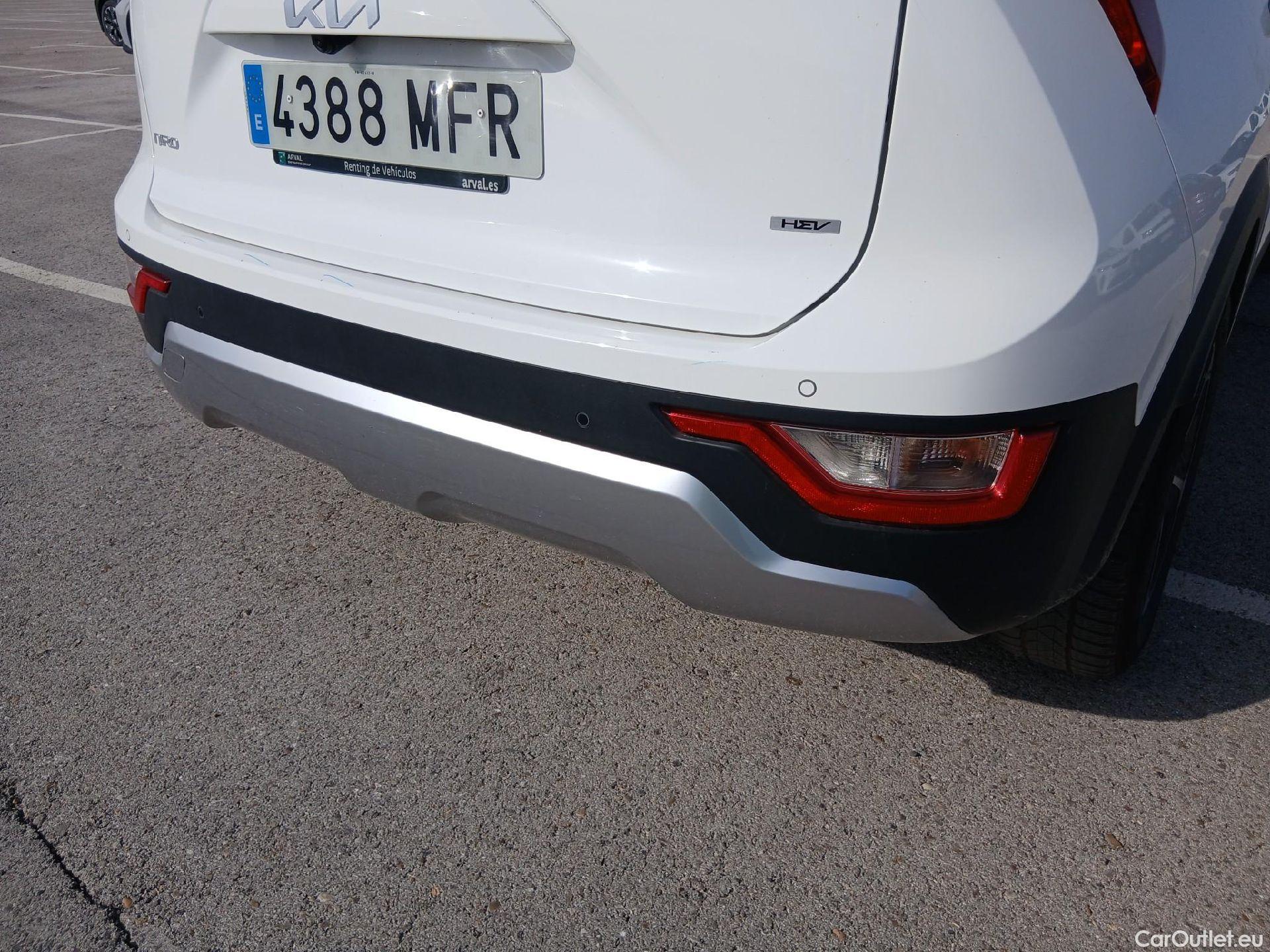  KIA  Niro KIA  / 2022 / 5P / crossover 1.6 GDi HEV 104kW (141CV) Concept #42