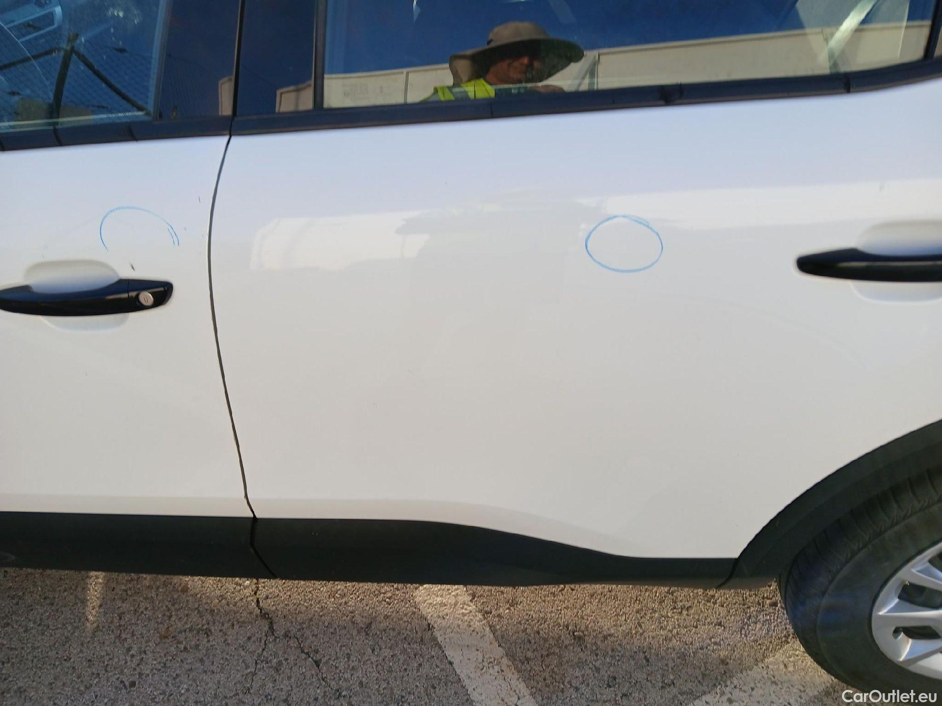  Citroen  C4 CITROEN  / 2020 / 5P / berlina con portón BlueHdi 110 S&S Live Pack #13