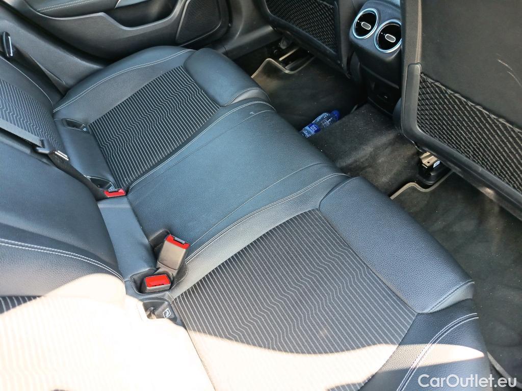  Mercedes  CLA-Klasse MERCEDES-BENZ CLA / 2019 / 5P / familiar CLA 250 e Shooting Brake #10
