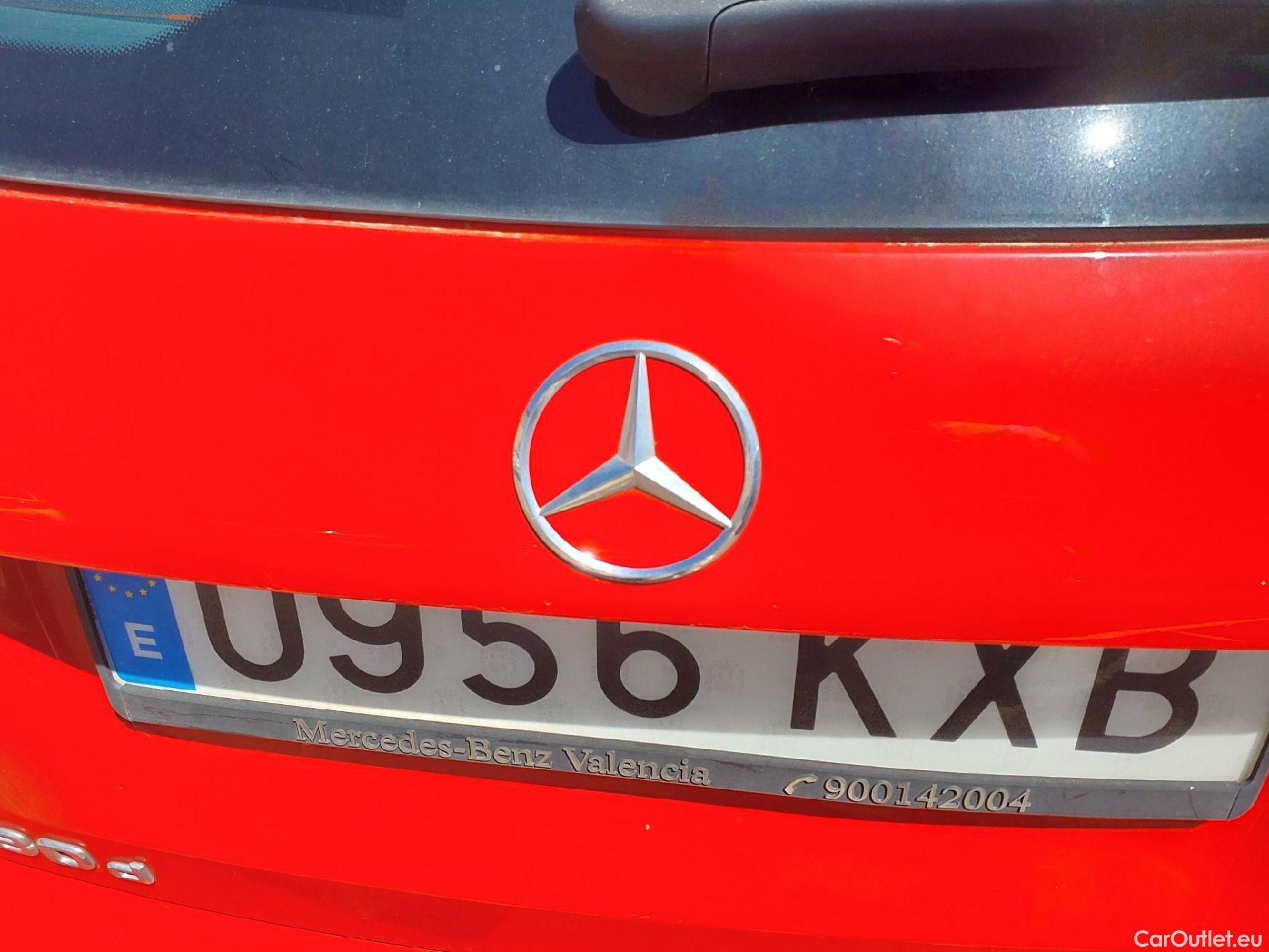  Mercedes  A-Klasse MERCEDES-BENZ Clase A / 2018 / 5P / berlina con portón A 180 d #29