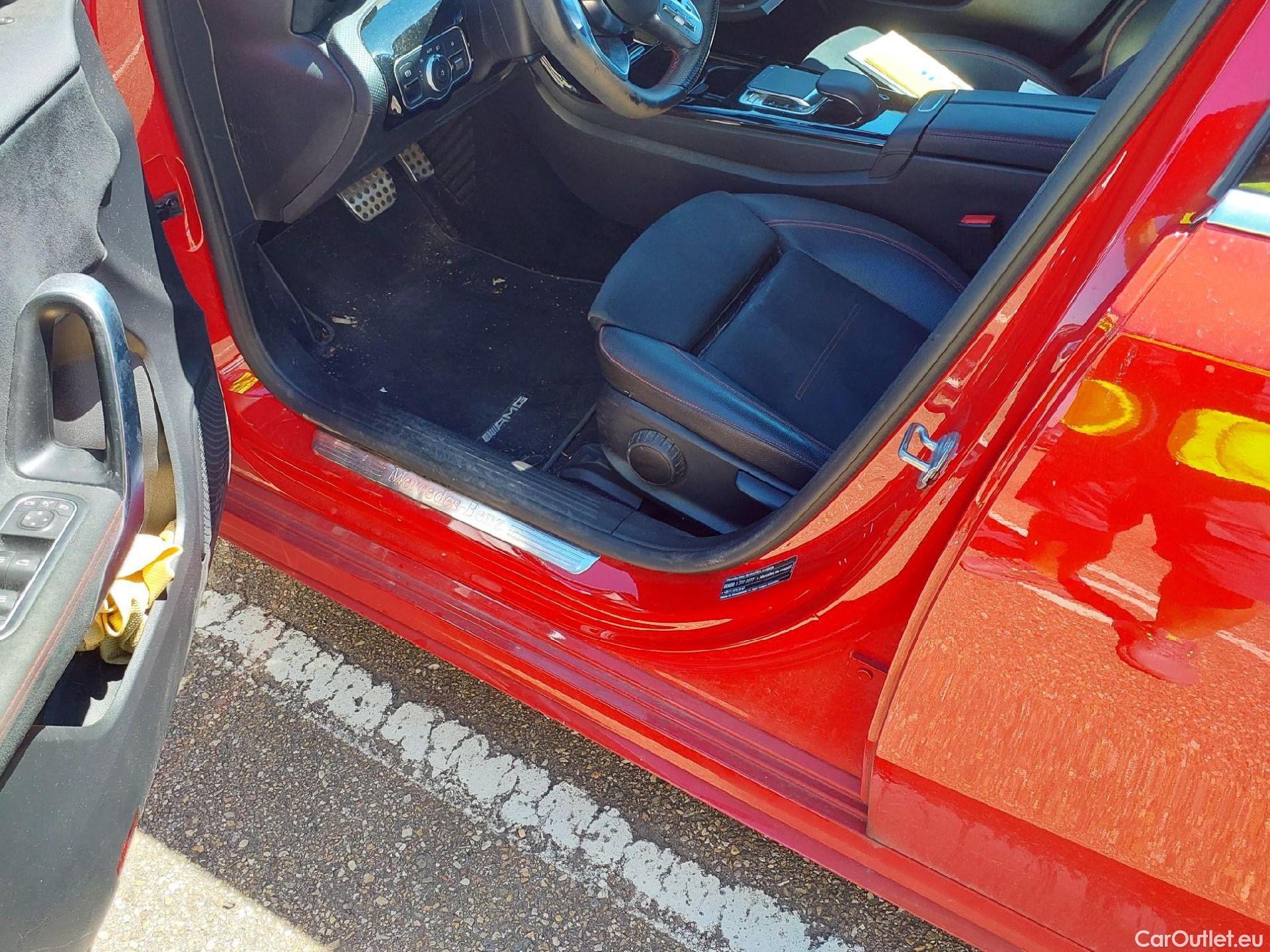  Mercedes  A-Klasse MERCEDES-BENZ Clase A / 2018 / 5P / berlina con portón A 180 d #4