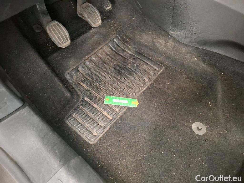  Peugeot  208 PEUGEOT  / 2019 / 5P / Berline Puretech 75 S&S Active Business #13