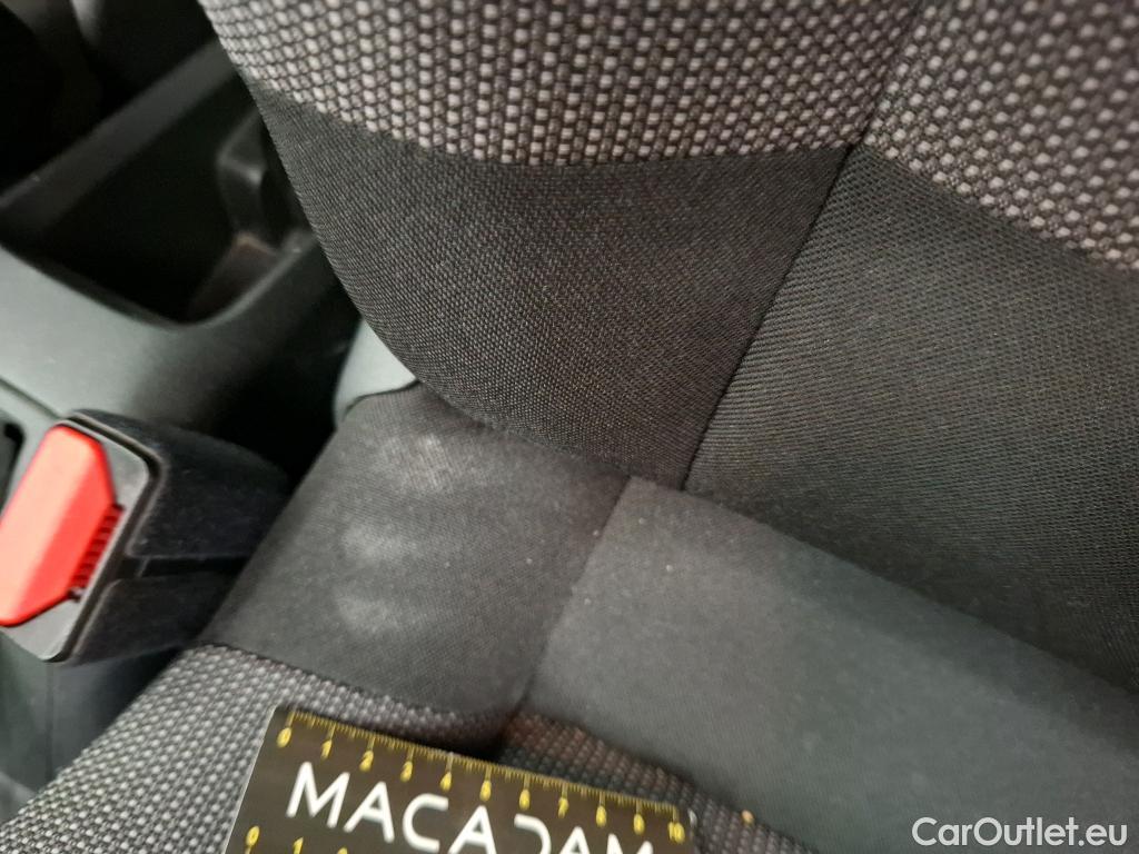  Citroen  C3  Société Feel Nav 1.2 PureTech 80CV BVM5 E6d #24
