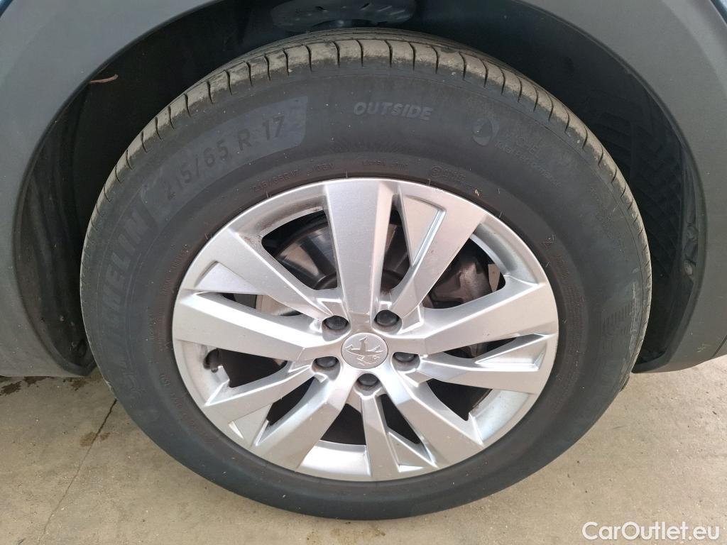  Peugeot  5008  Active Pack 1.2 PureTech 130CV BVA8 7 Sieges E6d #30
