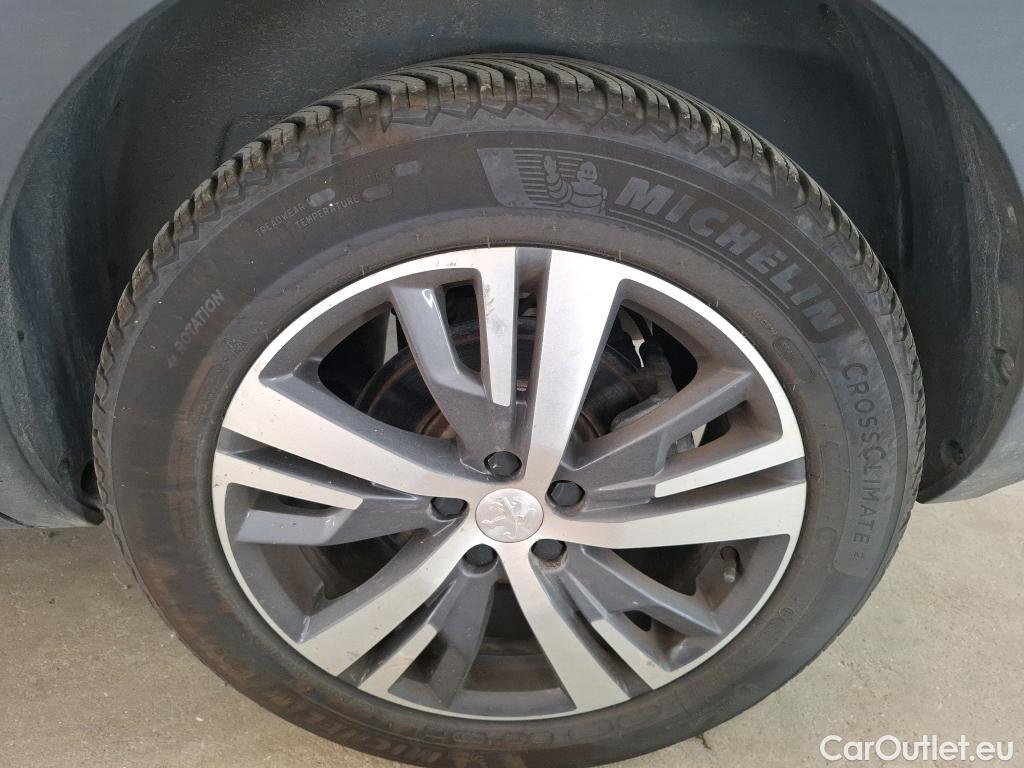  Peugeot  5008  Allure 1.2 PureTech 130CV BVA8 7 Sieges E6d #53