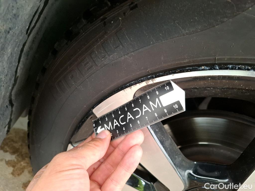  Citroen  C3  Shine Business 1.2 PureTech 110CV BVA6 E6d #4
