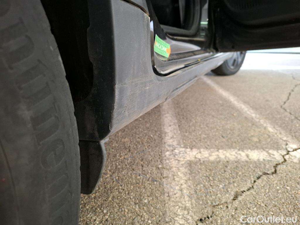  Dacia  Sandero DACIA Jogger 7 Places / 2021 / 5P / Break Expression Hybrid 140 -24 #1