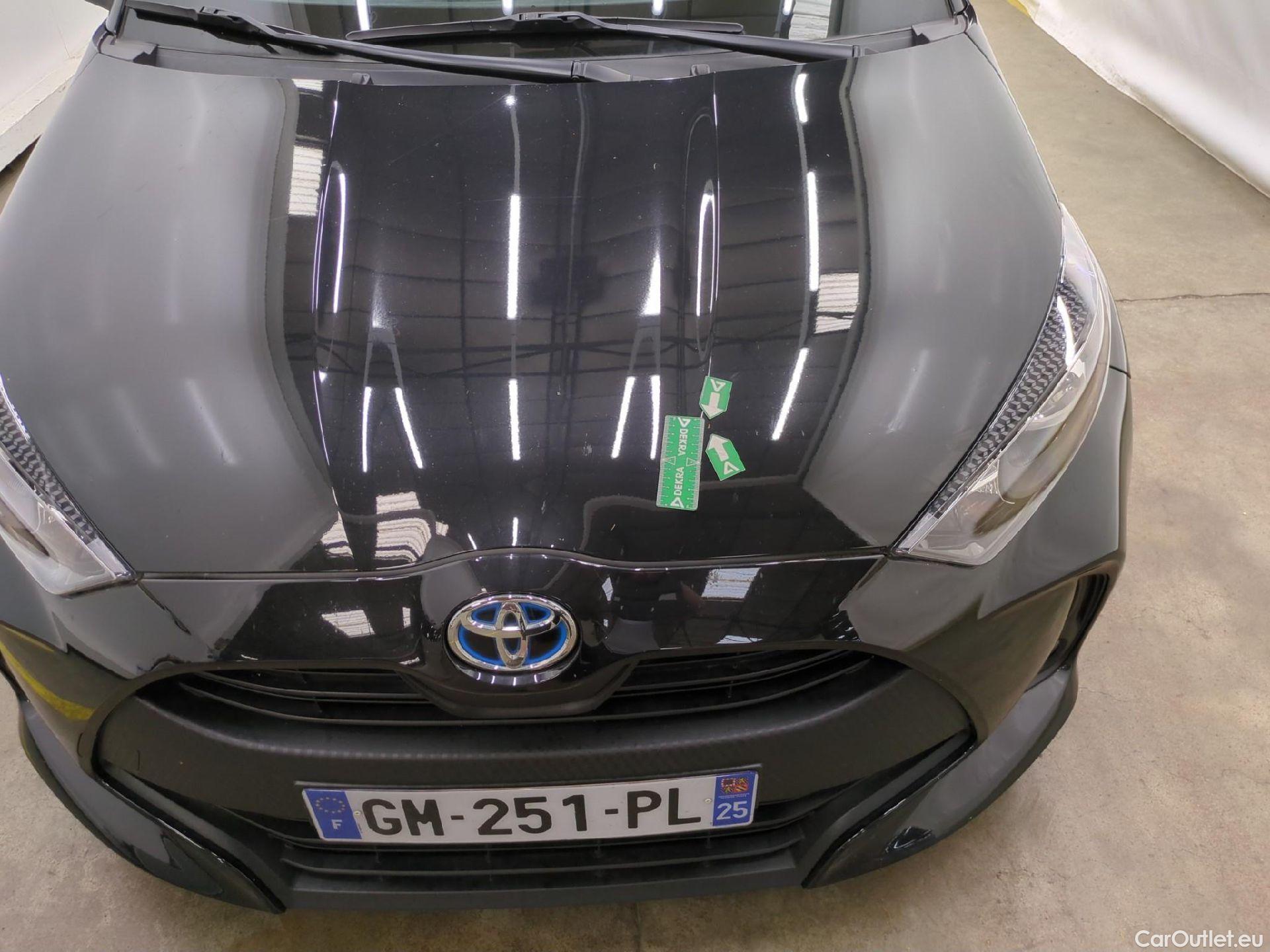  Toyota  Yaris TOYOTA  Hybride / 2019 / 5P / Berline Hybride 116h Dynamic Business Beyond Zer #34