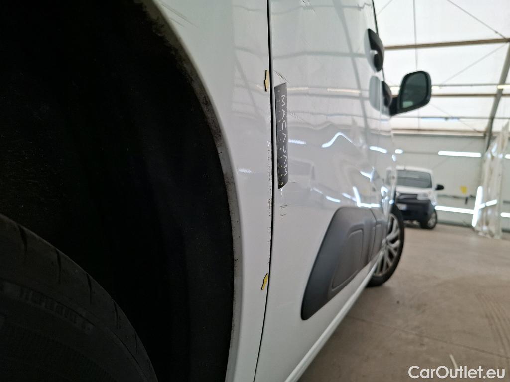  Citroen  Berlingo  Live M 1.2 PureTech 110CV BVM6 E6dT #4