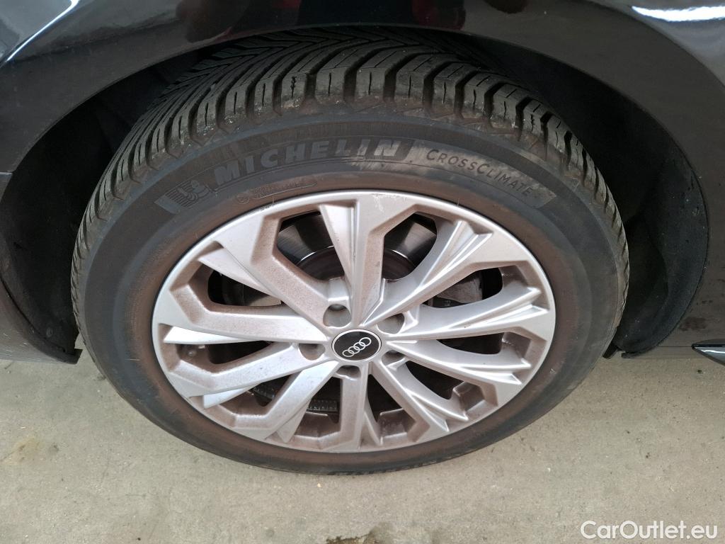  Audi  A4 AUDI  / 2019 / 4P / Berline 35 TFSI 150 S tronic Business Line #10