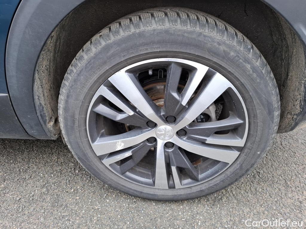  Peugeot  3008 PEUGEOT  / 2020 / 5P / SUV 1.6 HYBRID 225 E-EAT8 Allure Pack #11