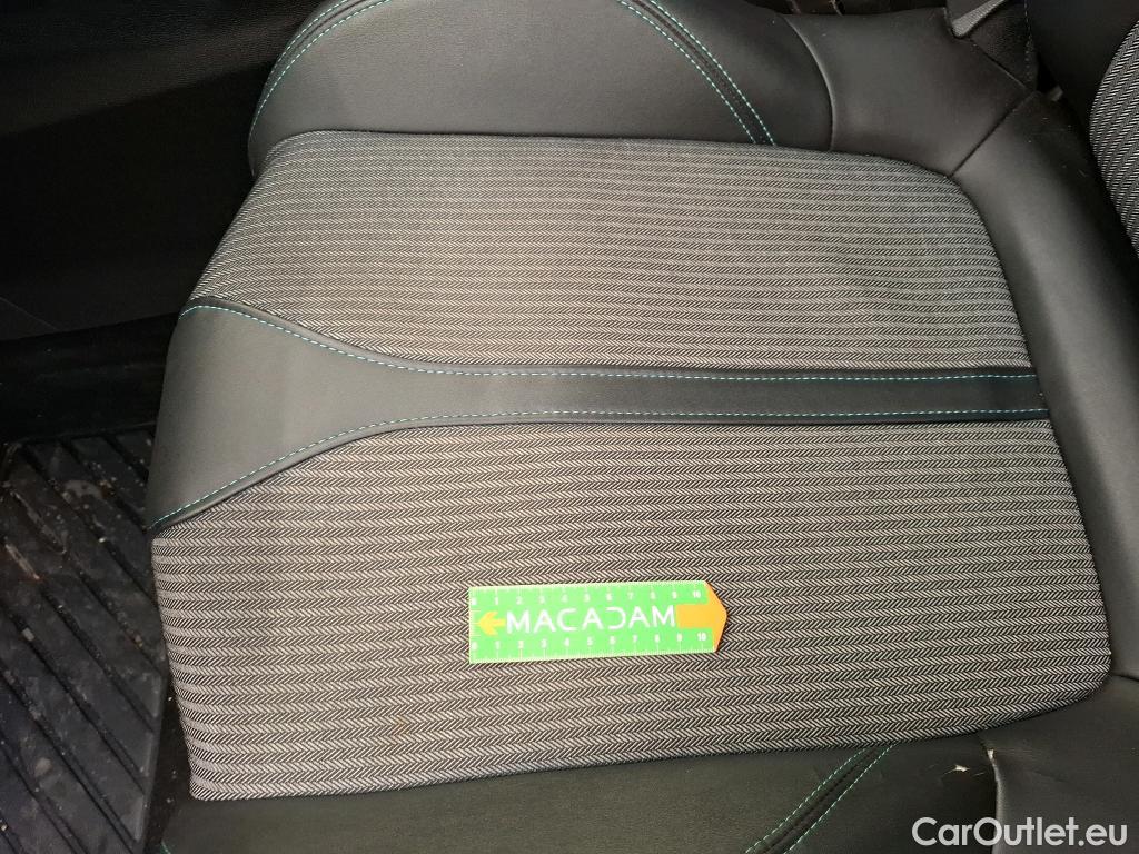  Peugeot  3008 PEUGEOT  / 2020 / 5P / SUV 1.6 HYBRID 225 E-EAT8 Allure Pack #8