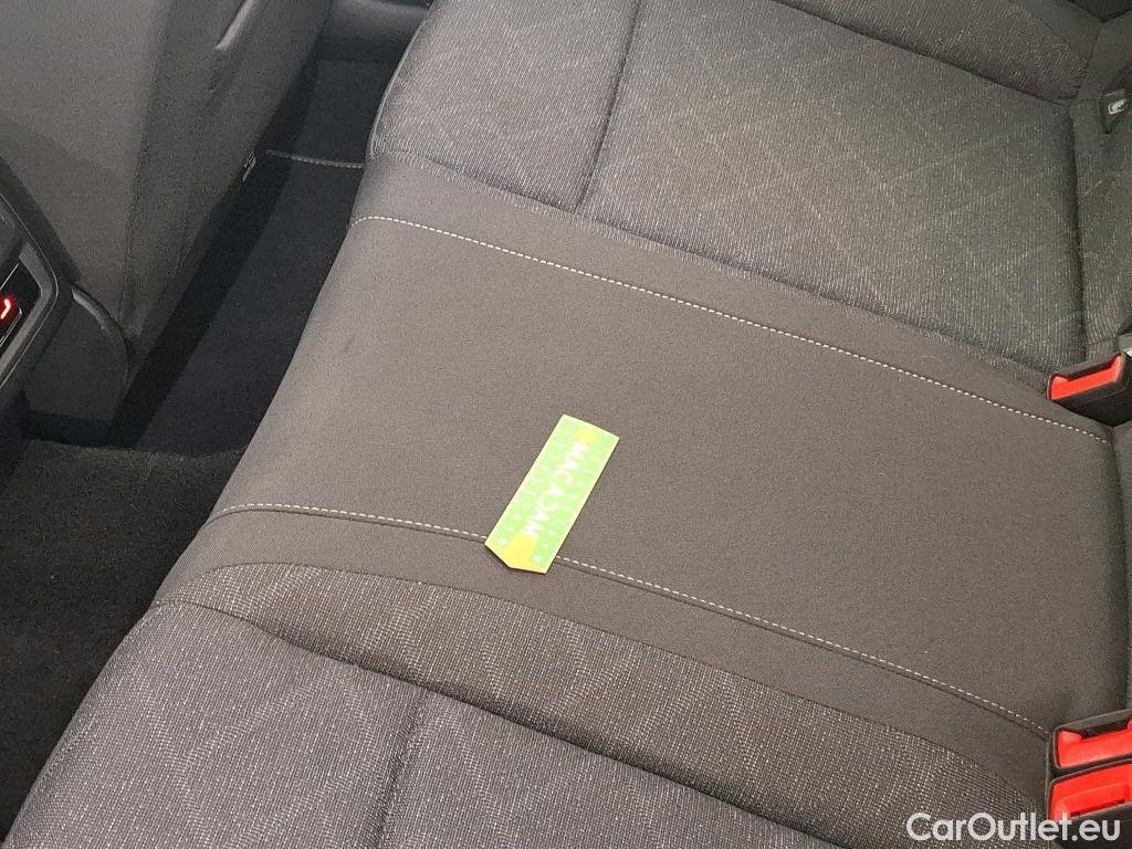  Volkswagen  Golf  VOLKSWAGEN / 2020 / 5P / Berline 2.0 TDI SCR 115 LIFE BUSINESS #9