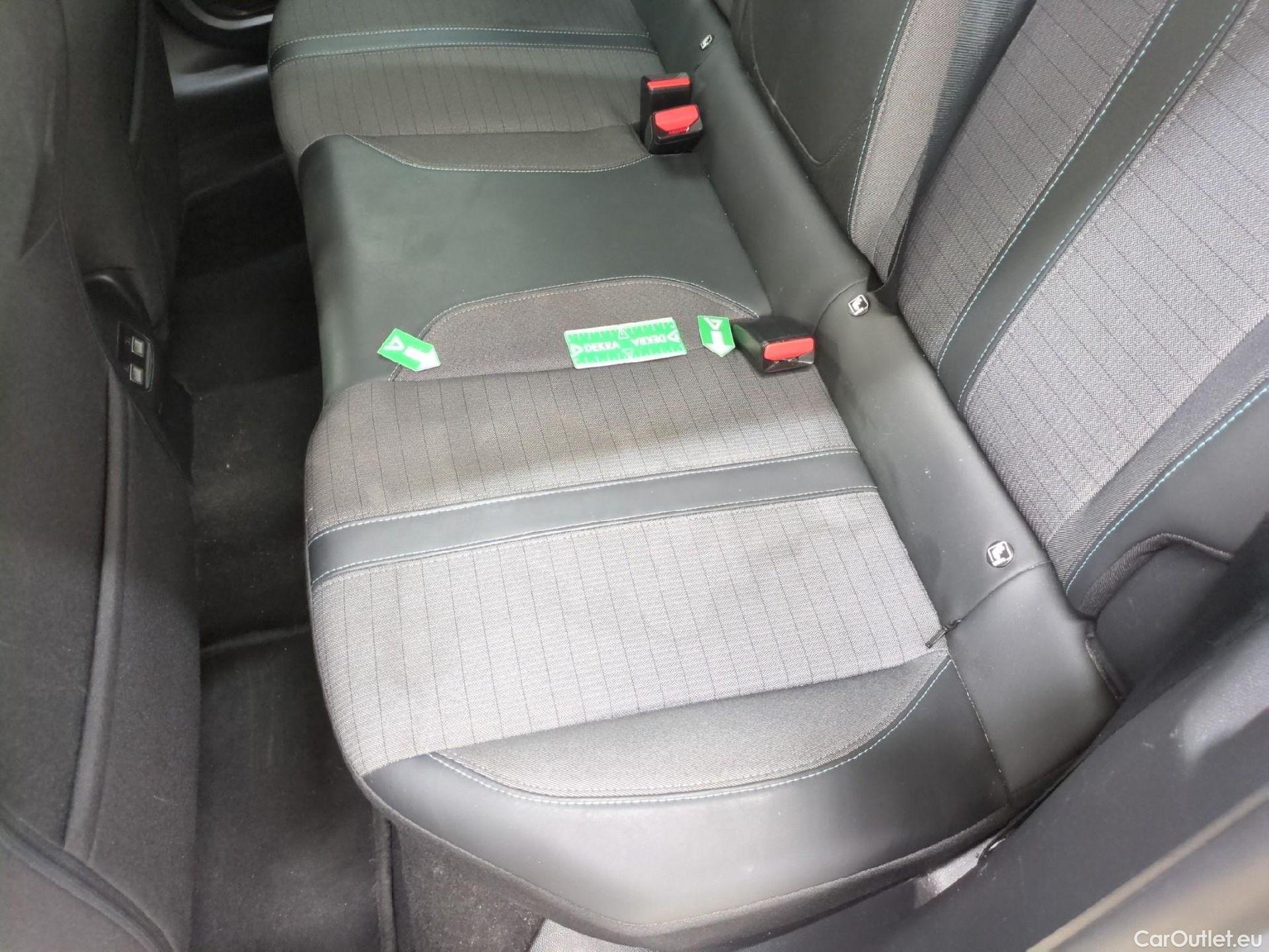  Peugeot  208  Allure Pack 1.2 PureTech 100CV BVA8 E6d #17
