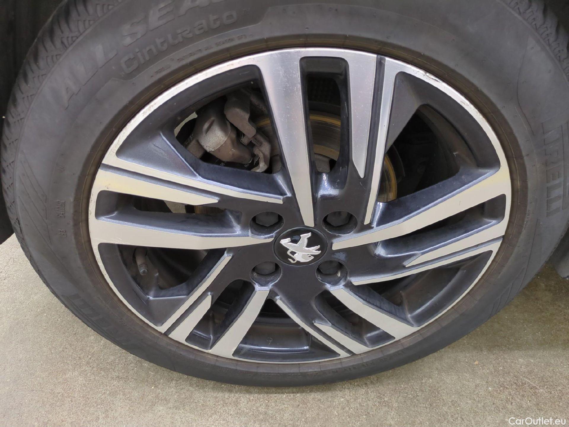  Peugeot  208  Allure Pack 1.2 PureTech 100CV BVA8 E6d #34