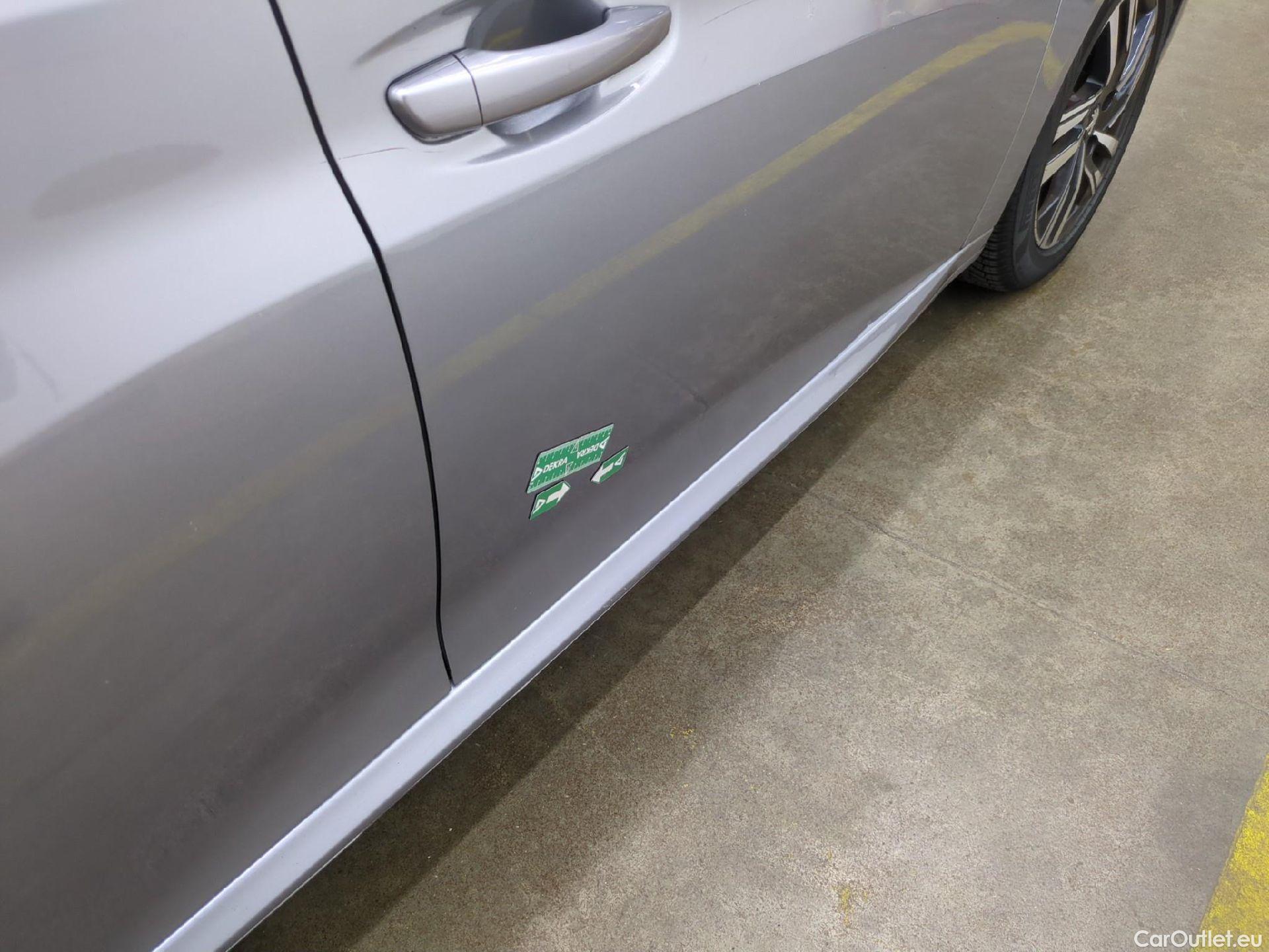  Peugeot  208  Allure Pack 1.2 PureTech 100CV BVA8 E6d #47