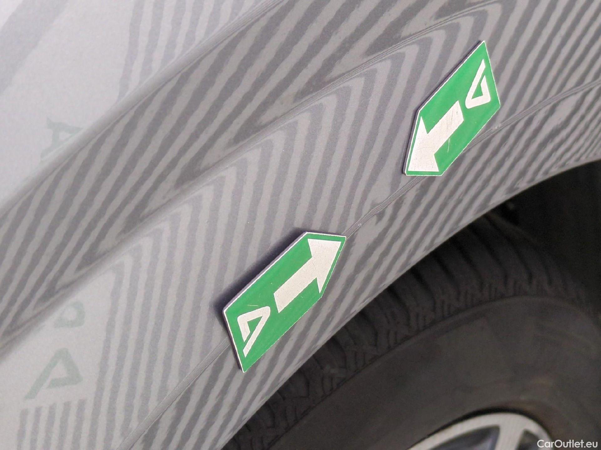  Peugeot  208  Allure Pack 1.2 PureTech 100CV BVA8 E6d #36