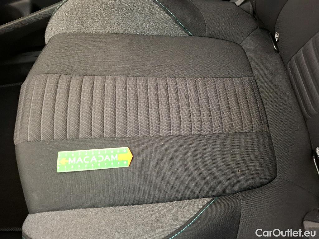  Peugeot  3008  II Active Pack 1.2 PureTech 130CV BVA8 E6d #10