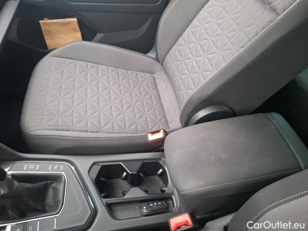  Volkswagen  Tiguan VOLKSWAGEN  / 2020 / 5P / SUV 2.0 TDI 150 DSG7 Life Business #44