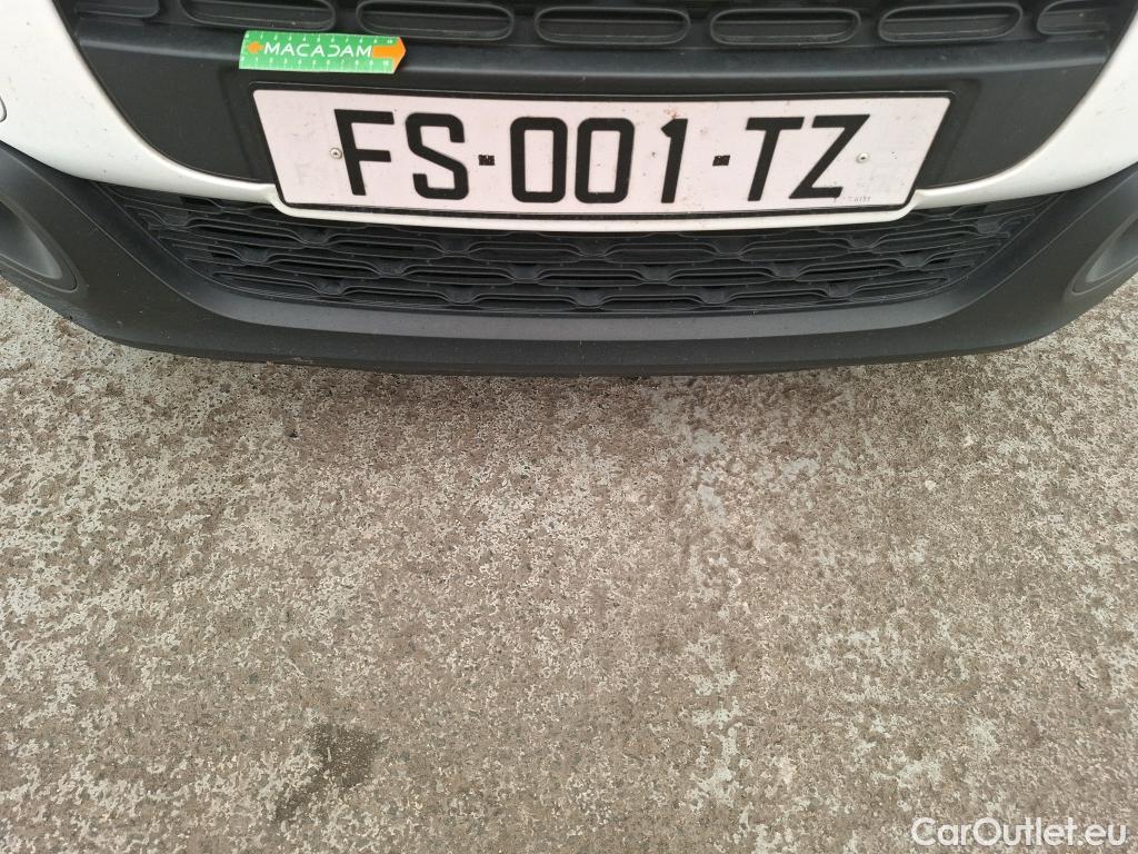 Citroen  C3  Société Feel Nav 1.5 BlueHDI 100CV BVM5 E6dT #40