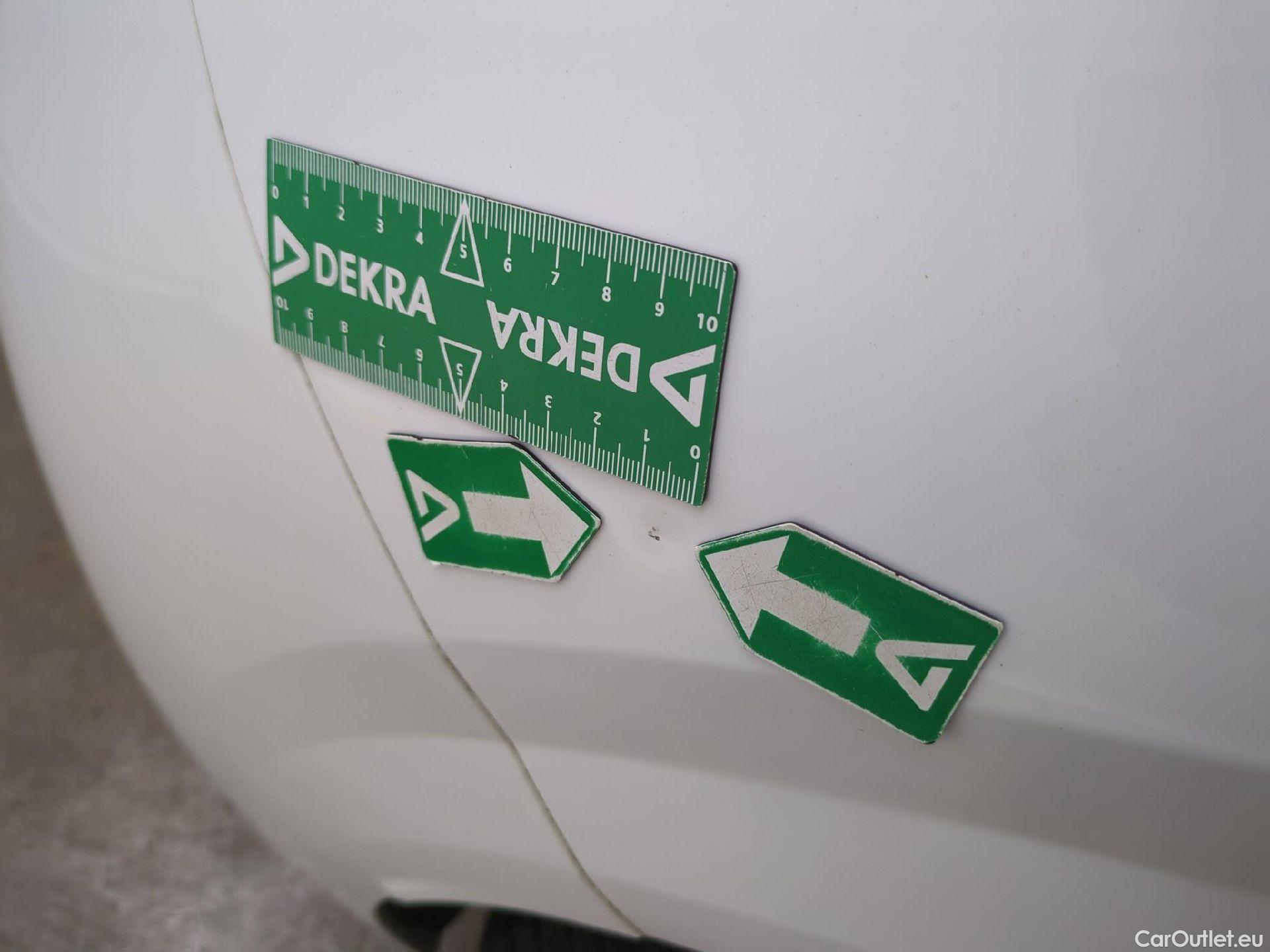  Peugeot  208  Premium 1.5 HDi 100CV BVM6 E6d #25