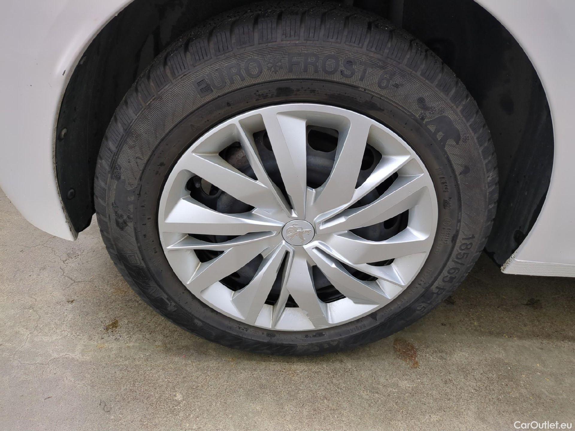  Peugeot  208  Premium 1.5 HDi 100CV BVM6 E6d #11