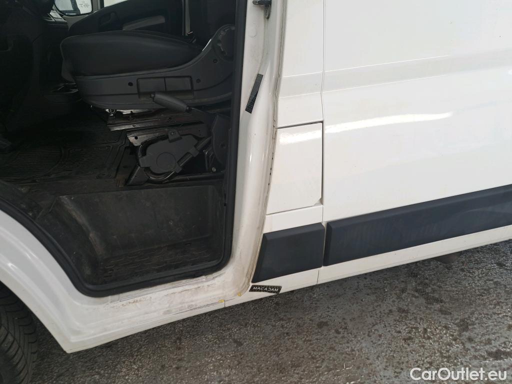  Citroen  Jumper CITROEN  / 2014 / 4P / Fourgon tôlé 35 L1H2 BlueHDi 140 S&S BVM6 Control #19