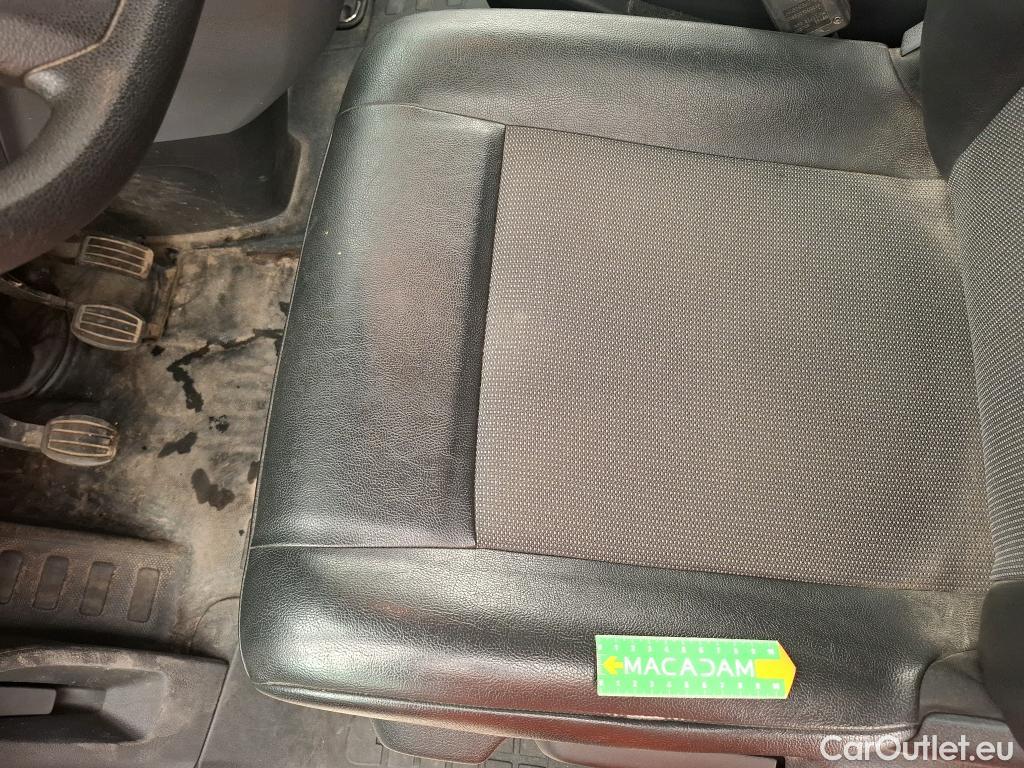  Peugeot  Expert  Fourgon Premium L2 1.5 HDi 120CV BVM6 E6d #15