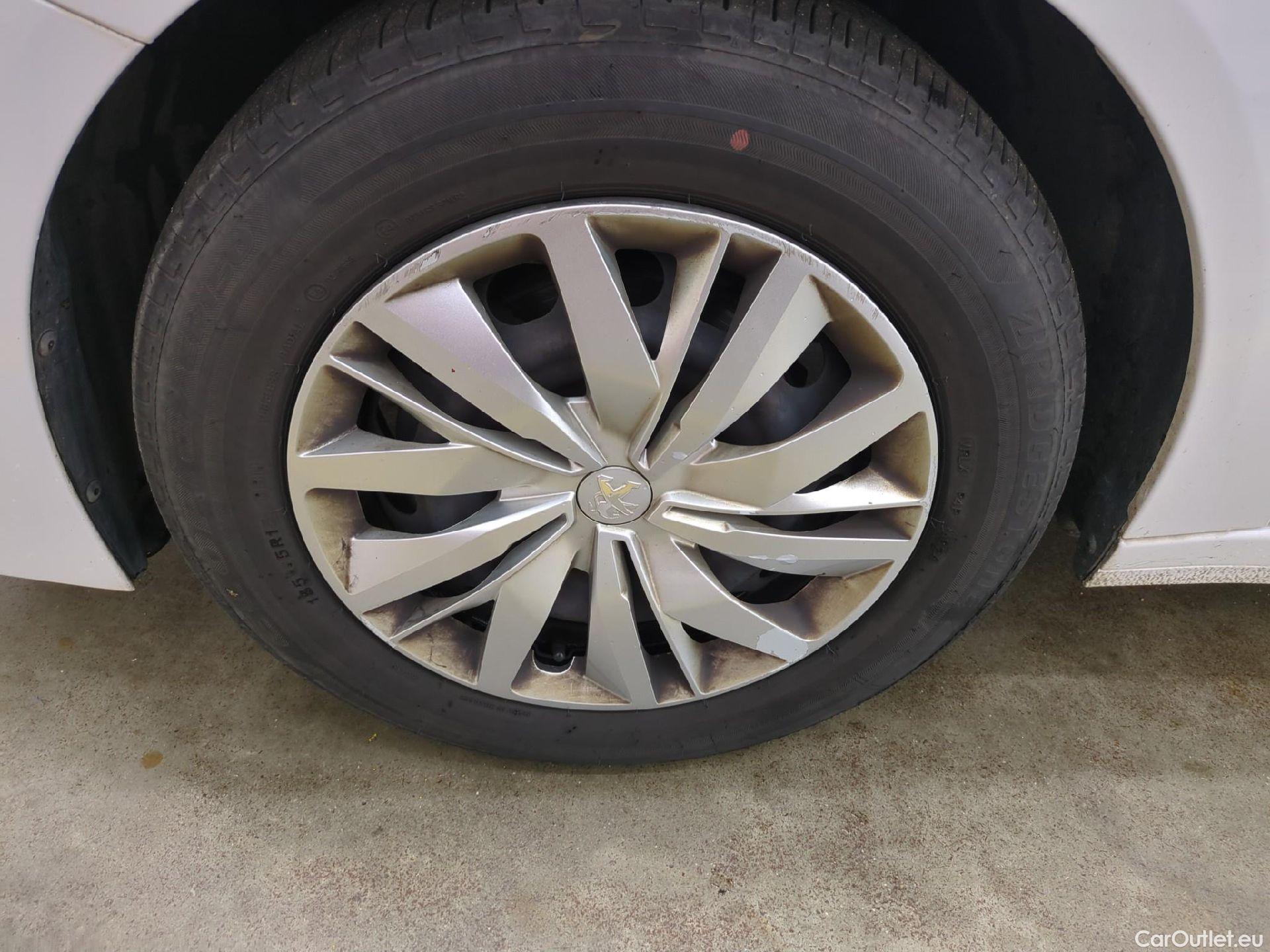  Peugeot  208  Premium 1.5 HDi 100CV BVM6 E6d #2