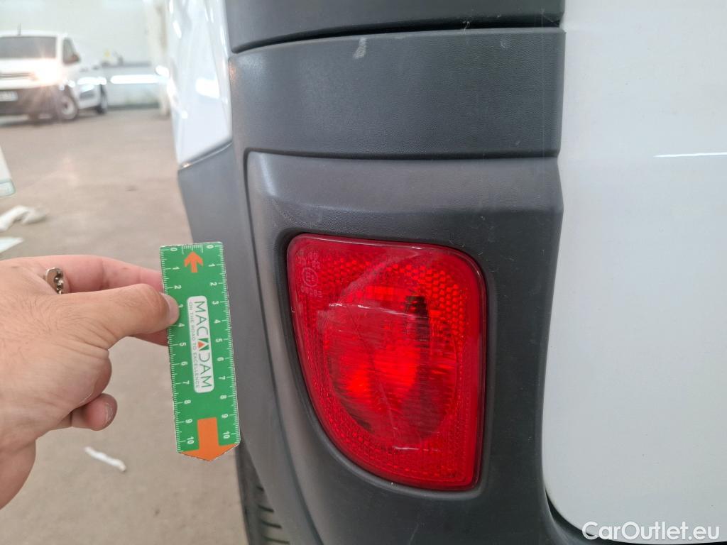  Renault  Kangoo  II Express Grand Confort (L1) 1.5 dCi 80CV BVM6 E6dT #48