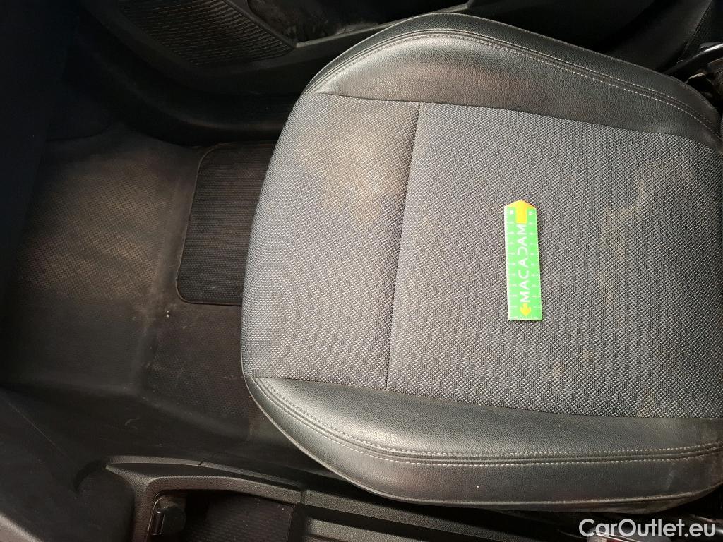  Renault  Kangoo RENAULT  / 2021 / 4P / Fourgonnette EXTRA TCE 130 BVA #26